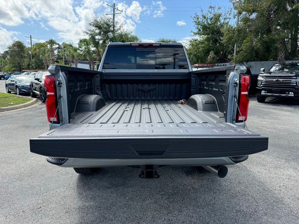 2025 Chevrolet Silverado 2500HD High Country 12