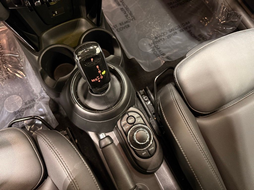 Thumbnail: 2023 MINI Cooper - 19