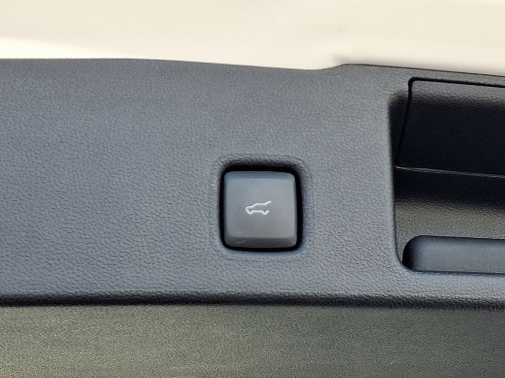 Thumbnail: 2022 Ford Escape - 31