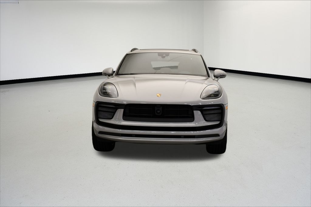 Thumbnail: 2026 Porsche Macan - 10