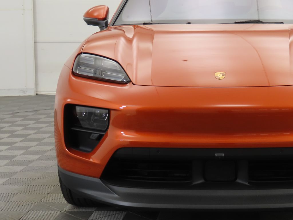 Thumbnail: 2025 Porsche Macan - 12