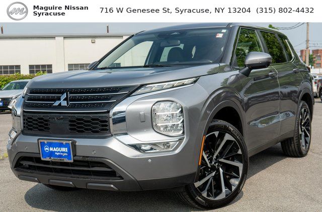 2023 Mitsubishi Outlander SE Gray at Subaru and VW of Moon Township