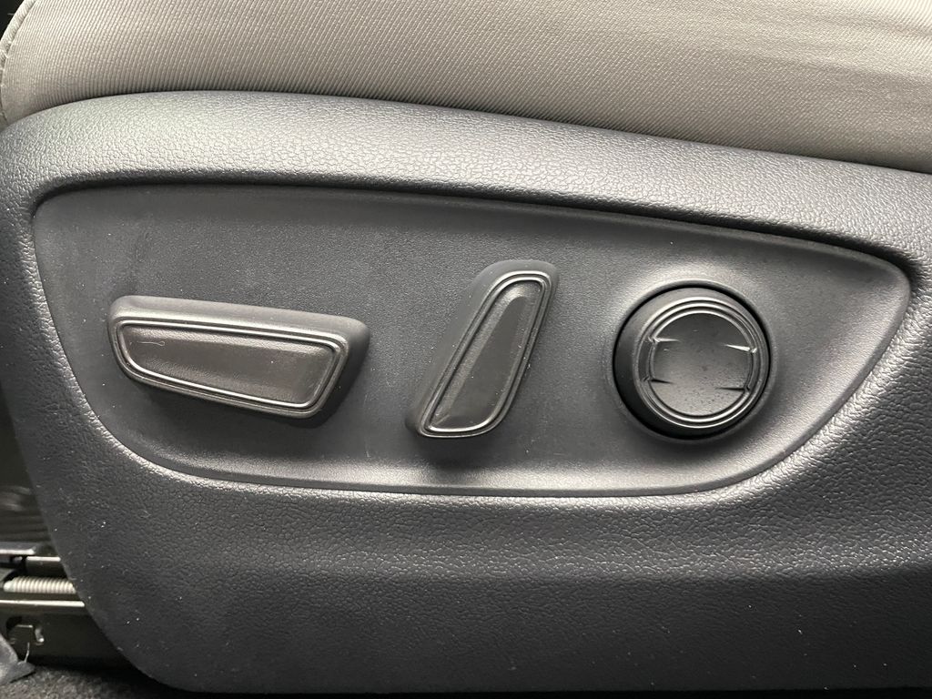 Thumbnail: 2024 Toyota RAV4 - 14