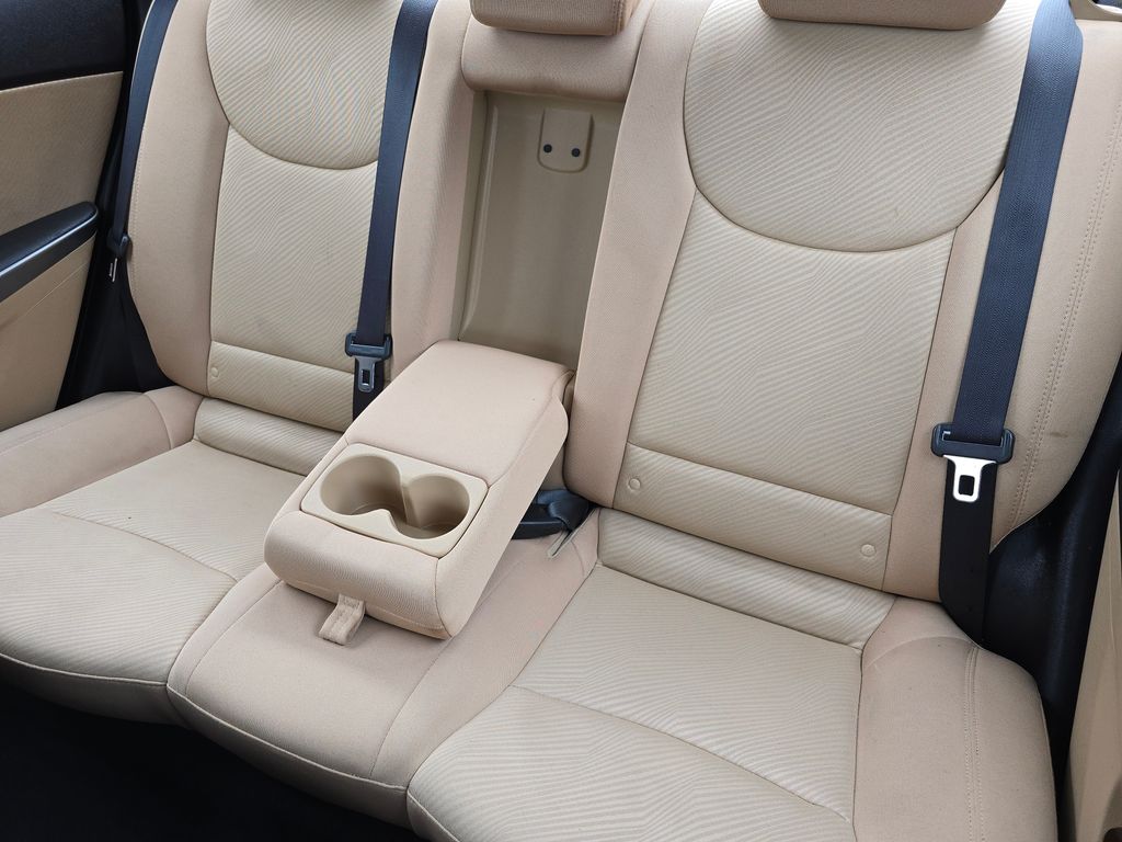 2013 Hyundai Elantra GLS photo 15