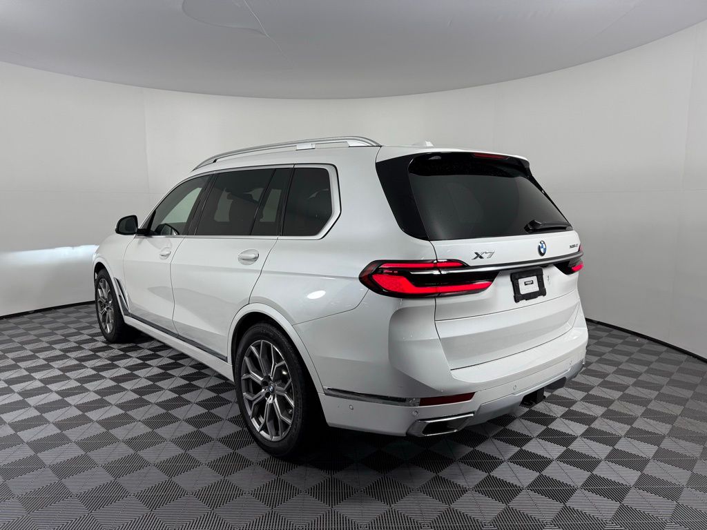 Thumbnail: 2024 BMW X7 - 6