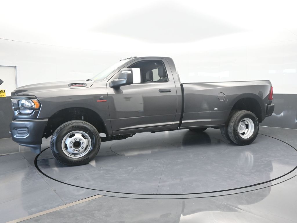 Used 2024 Granite Crystal Metallic Clearcoat Ram Tradesman image 2