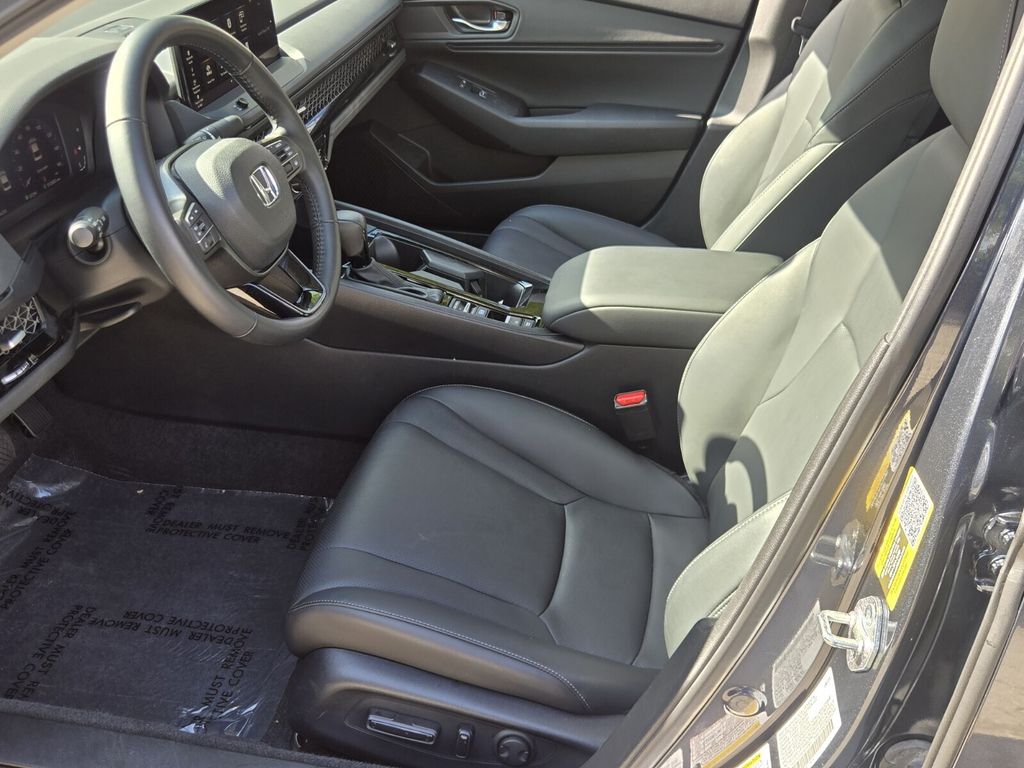 2023 Honda Accord - $27,732