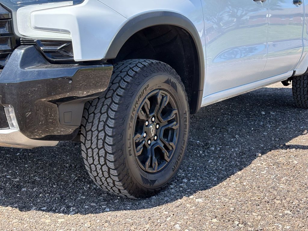 2023 Chevrolet Silverado 1500 ZR2 - 8