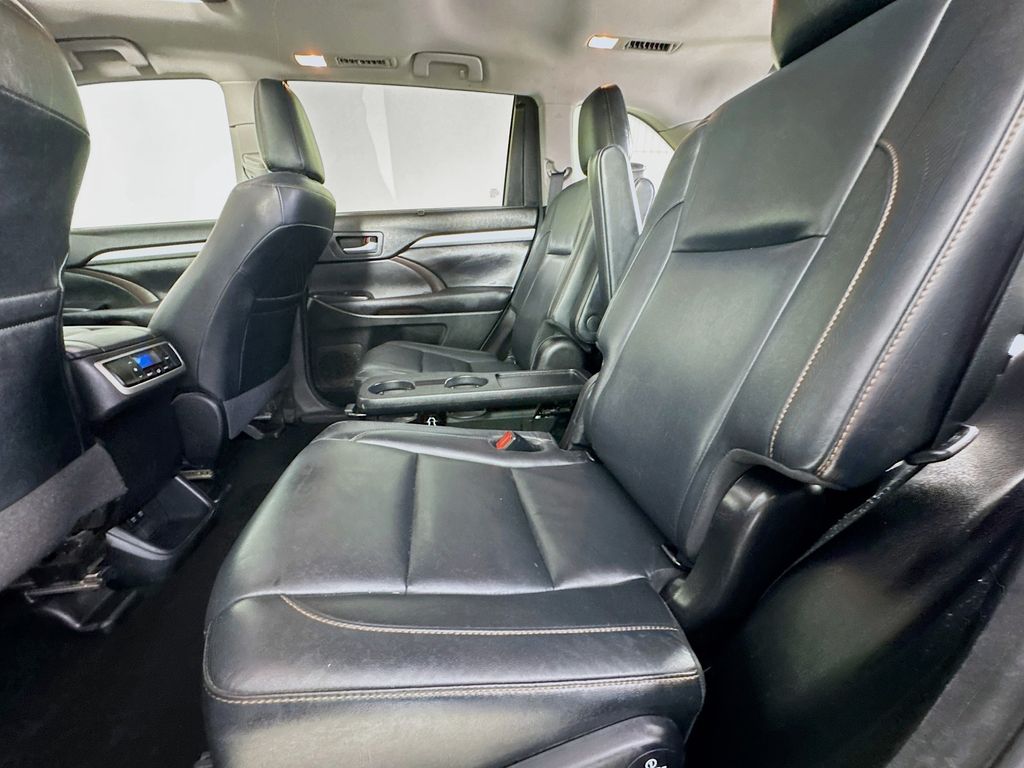 Used Car 2018 Toyota Highlander  For Sale Under $20,000 In Austin, Texas