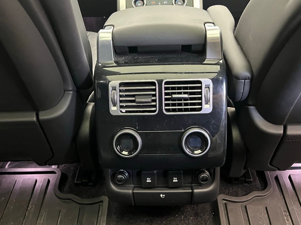 Thumbnail: 2019 Land Rover Range Rover - 9