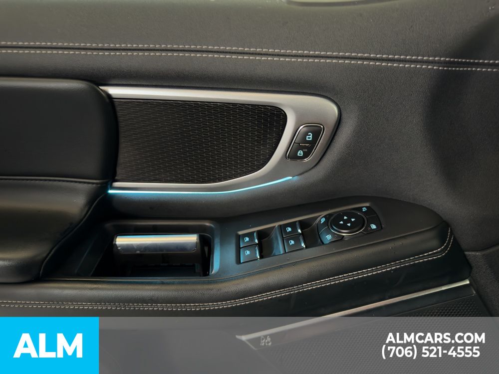 Used 2025 Black Metallic Ford Platinum image 14