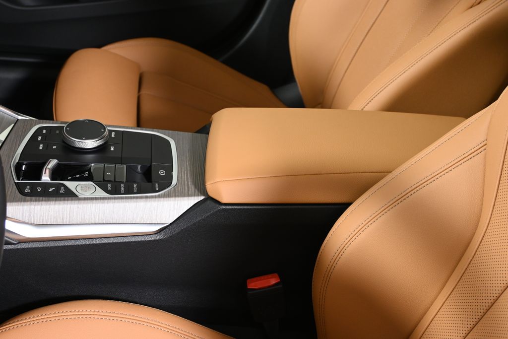 Thumbnail: 2026 BMW 4 Series - 26