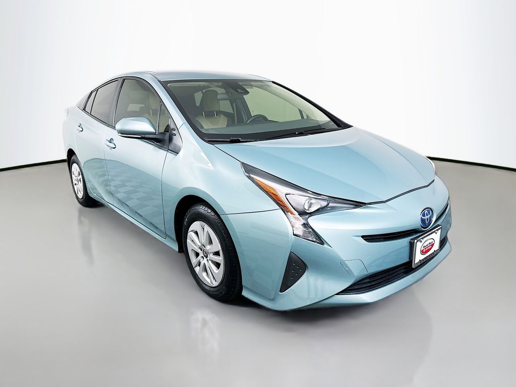 Thumbnail: 2017 Toyota Prius - 3