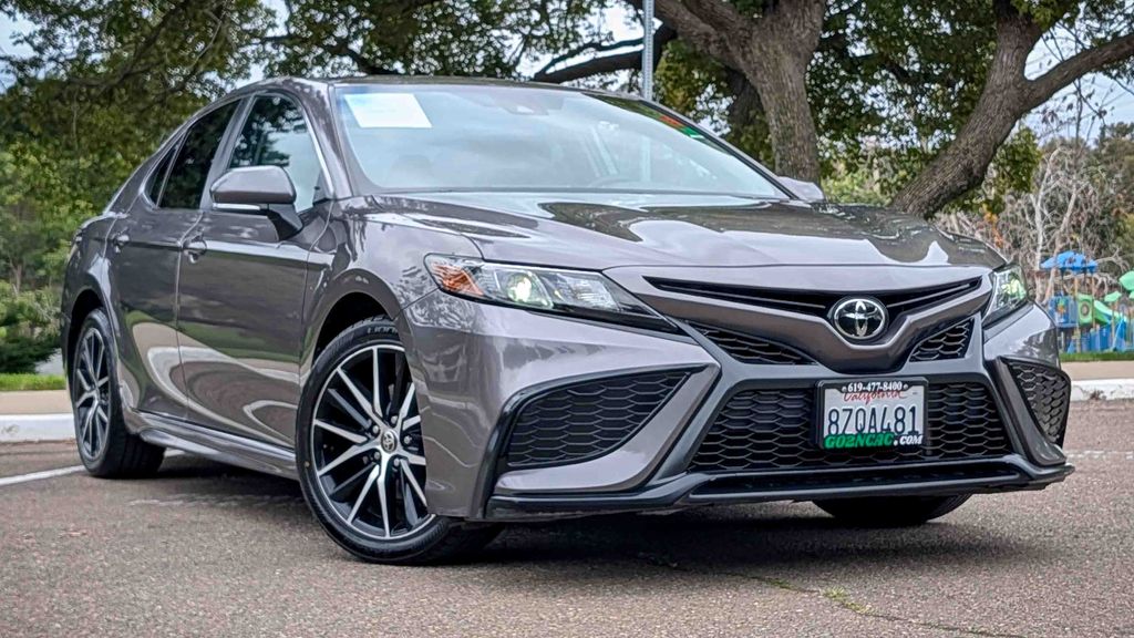 Used 2022 Toyota Camry SE 4D Sedan