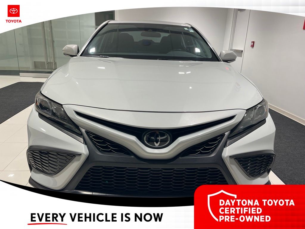 2024 Toyota Camry SE - Photo 4