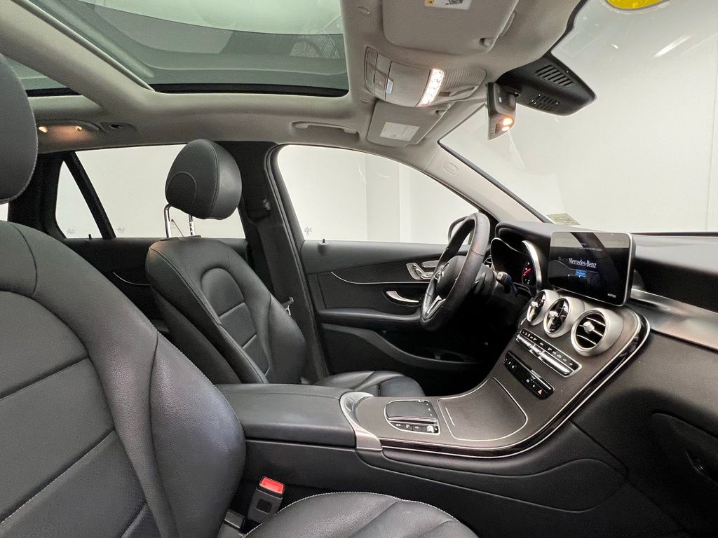 Thumbnail: 2021 Mercedes-Benz GLC - 6