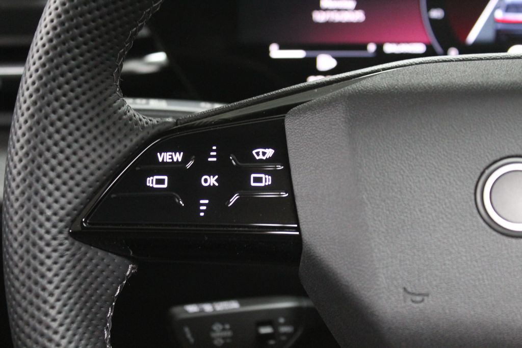 Thumbnail: 2025 Audi SQ5 - 28