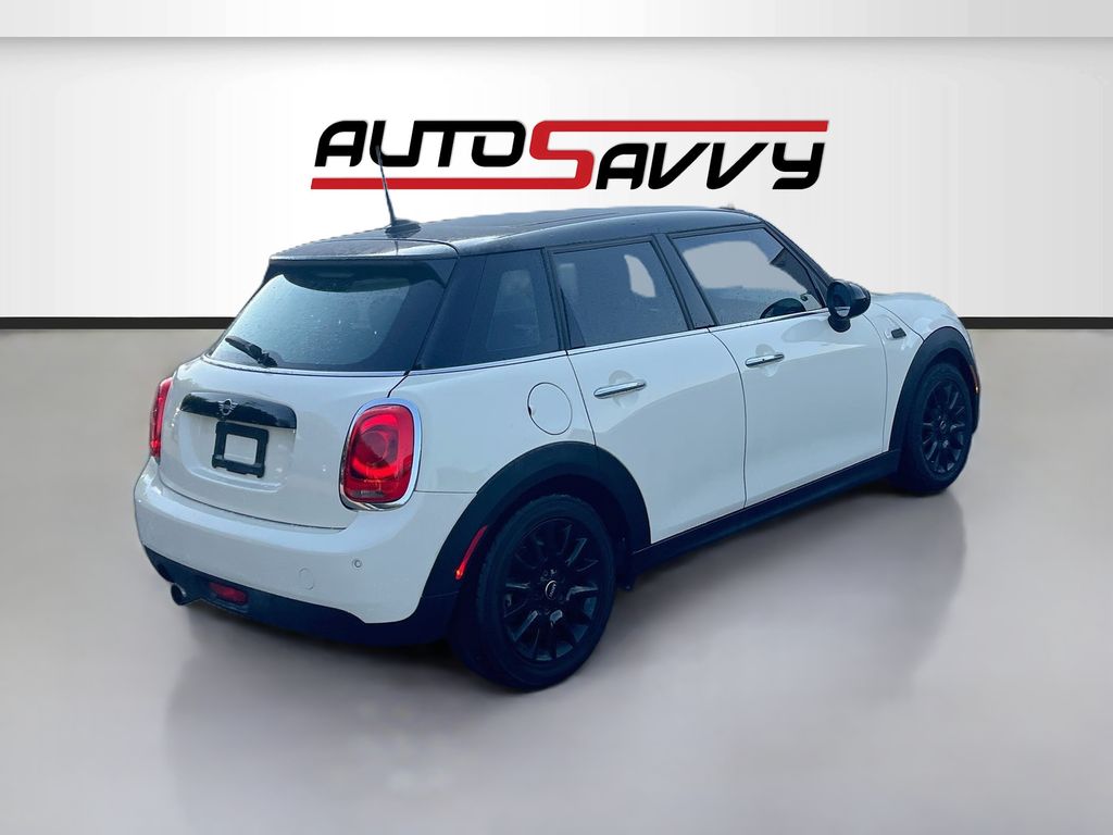 Used 2019 White MINI Classic image 7