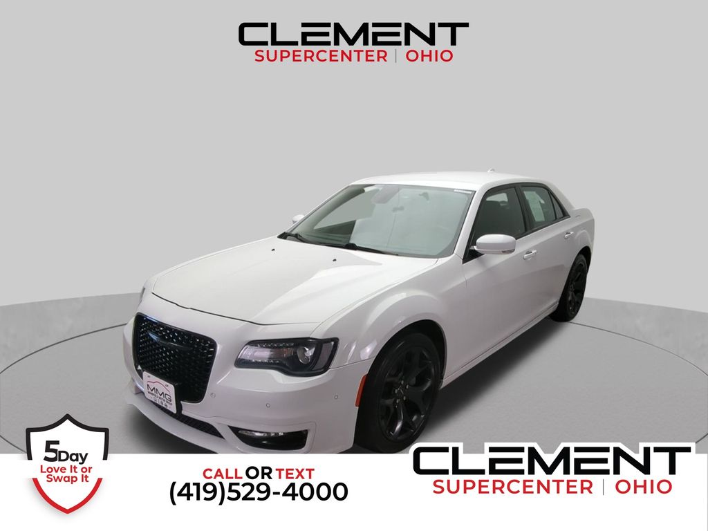 2022 Chrysler 300 Touring L RWD