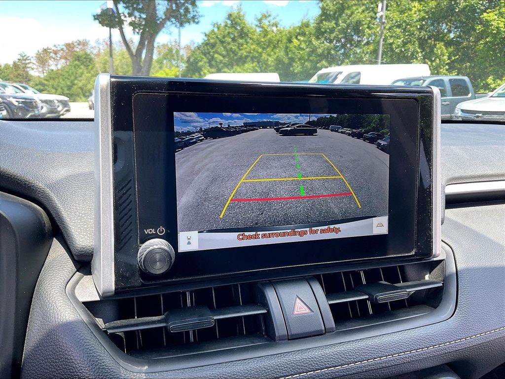 2024 Toyota RAV4 — photo 18