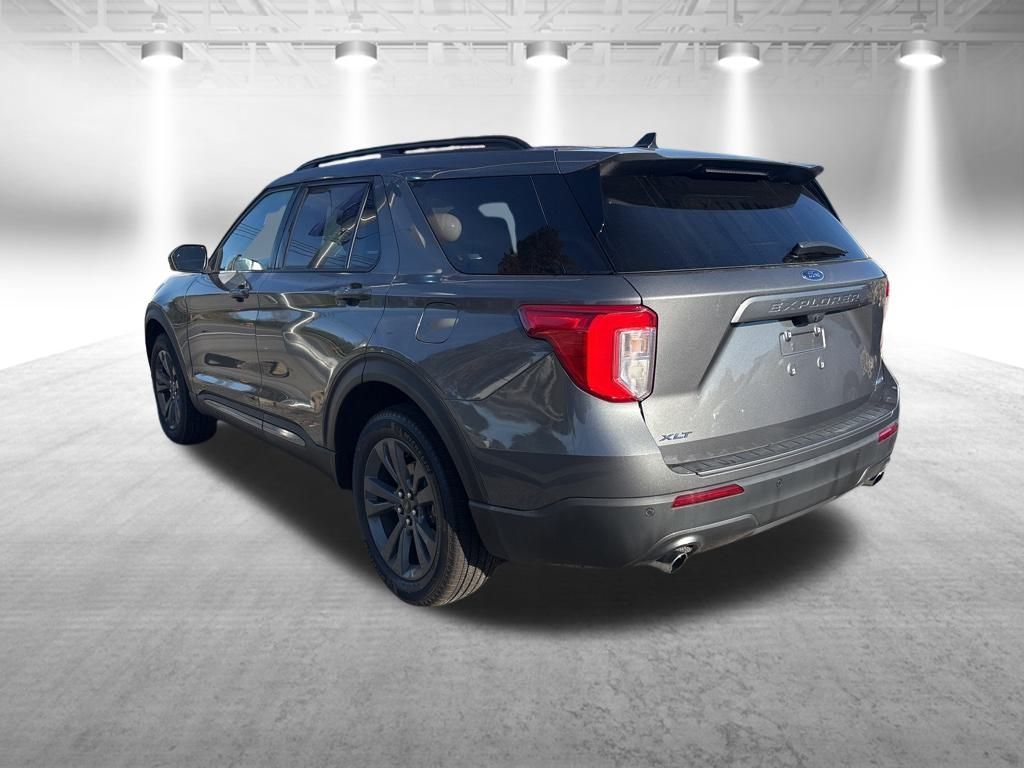 2023 Ford Explorer XLT 202A - 7