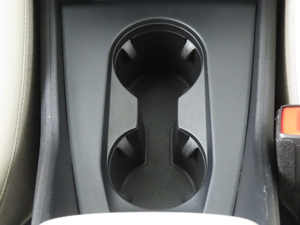 Thumbnail: 2025 Audi Q4 e-tron - 21