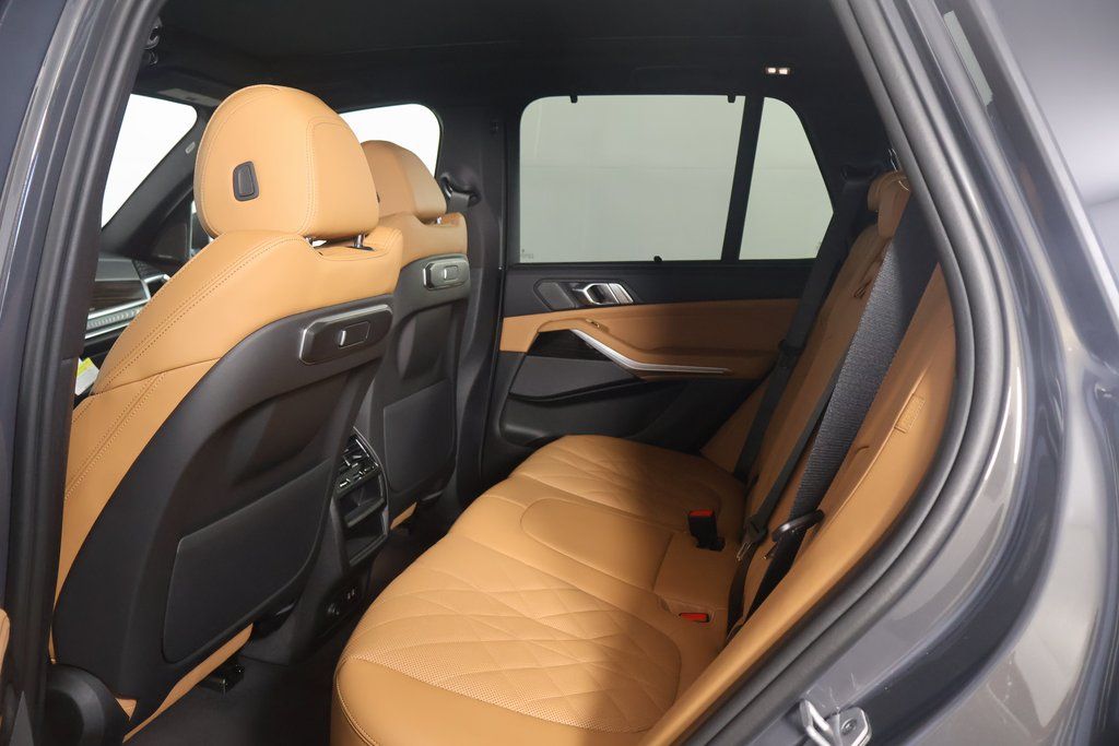 Thumbnail: 2026 BMW X5 - 6