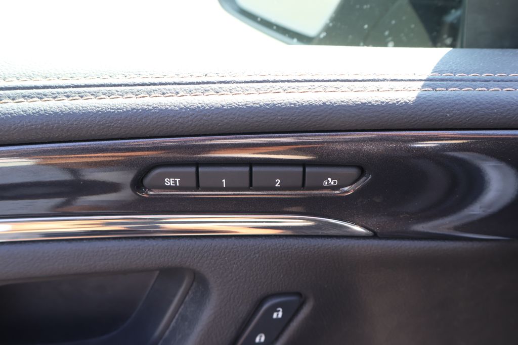 Thumbnail: 2016 Chevrolet Impala - 15