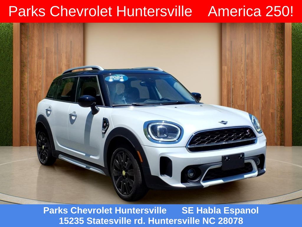 Nanuq White Metallic 2024 MINI Countryman SUV / Crossover Front-Wheel Drive 7-Speed Automatic