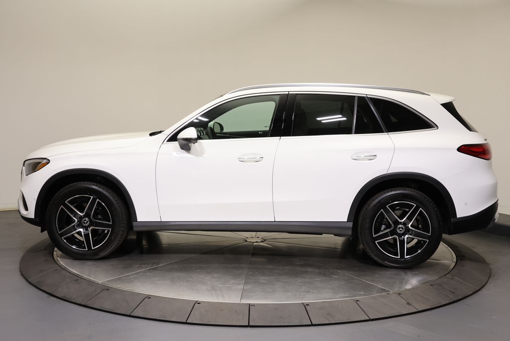 Thumbnail: 2026 Mercedes-Benz GLC - 4