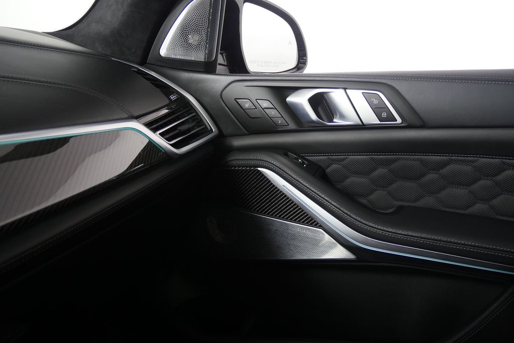 2021 BMW X5 M 31