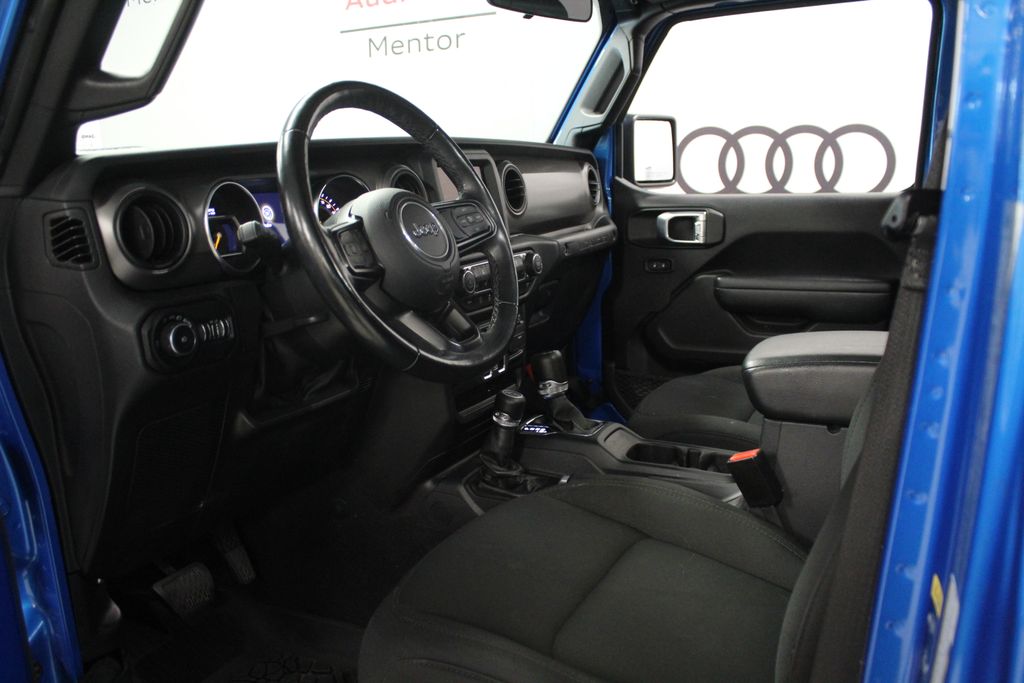 Thumbnail: 2022 Jeep Wrangler - 10