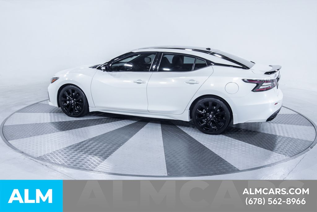 Used 2023 White Nissan SR image 5