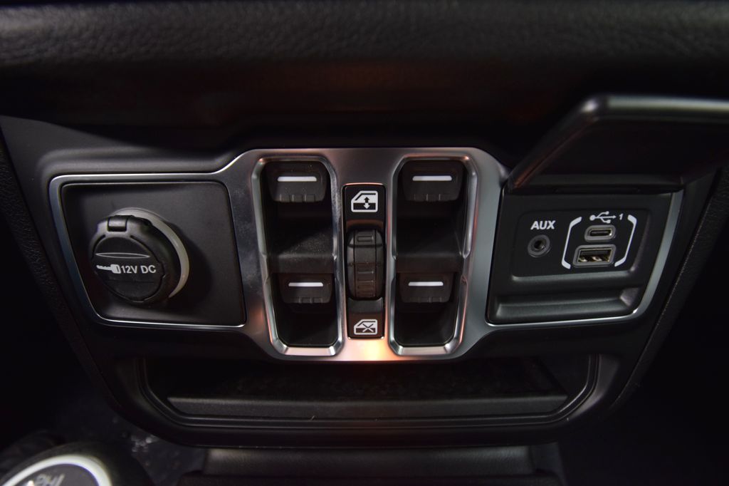 new 2026 Jeep Gladiator car, priced at $45,944