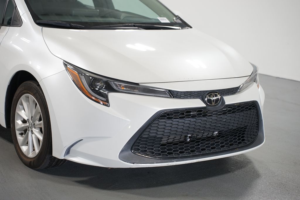Thumbnail: 2022 Toyota Corolla - 4