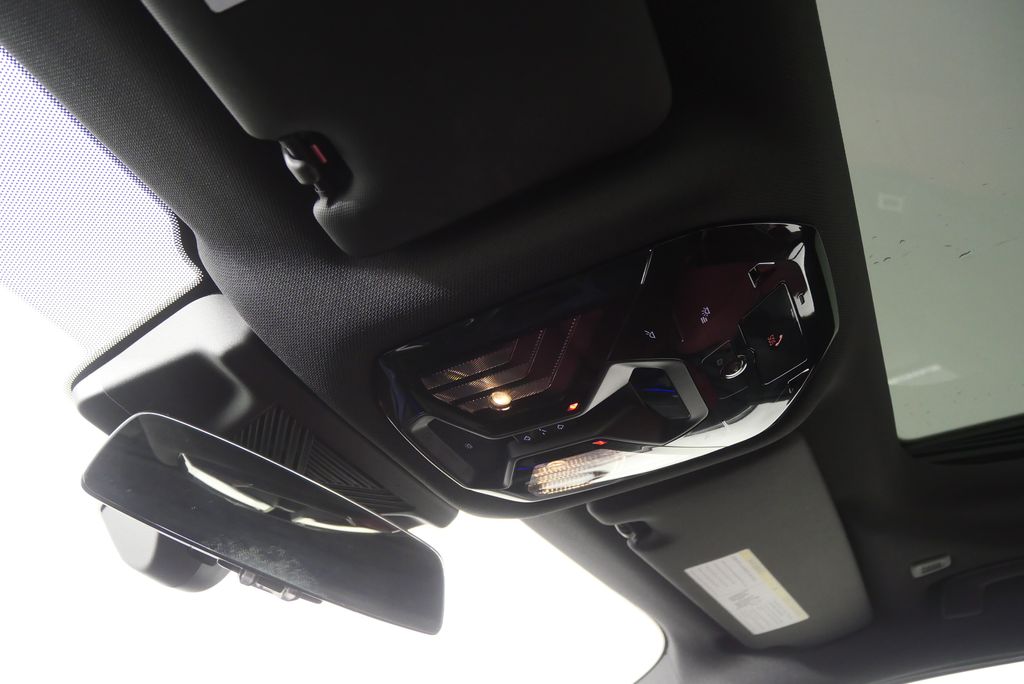 Thumbnail: 2025 BMW 5 Series - 19