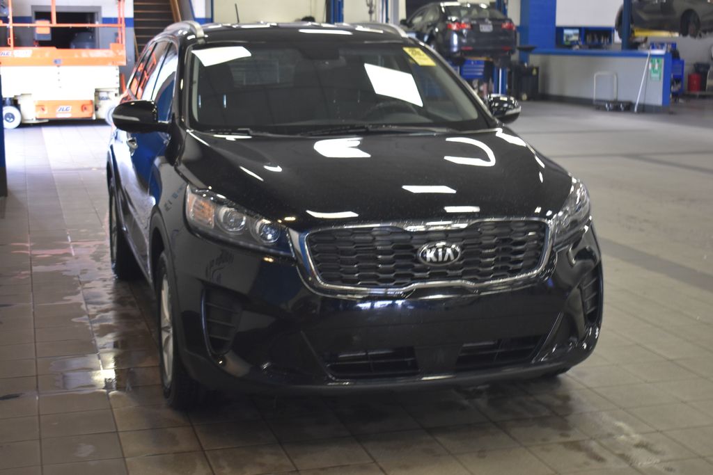 Thumbnail: 2020 Kia Sorento - 3