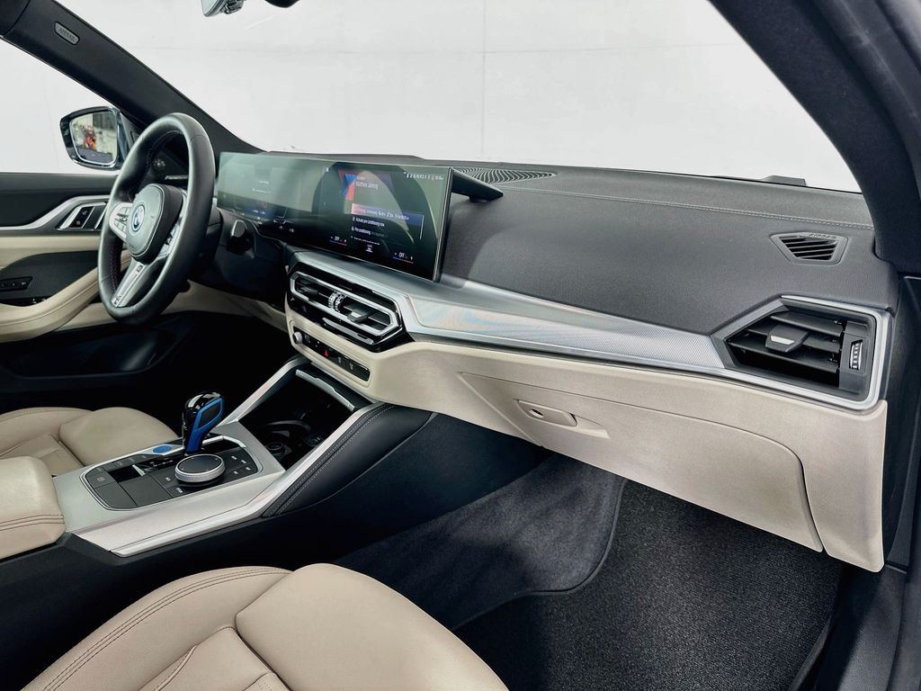 Thumbnail: 2023 BMW i4 - 31
