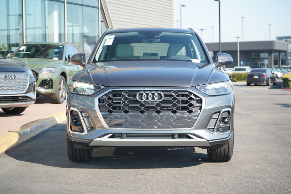 2024 Audi Q5 e  5