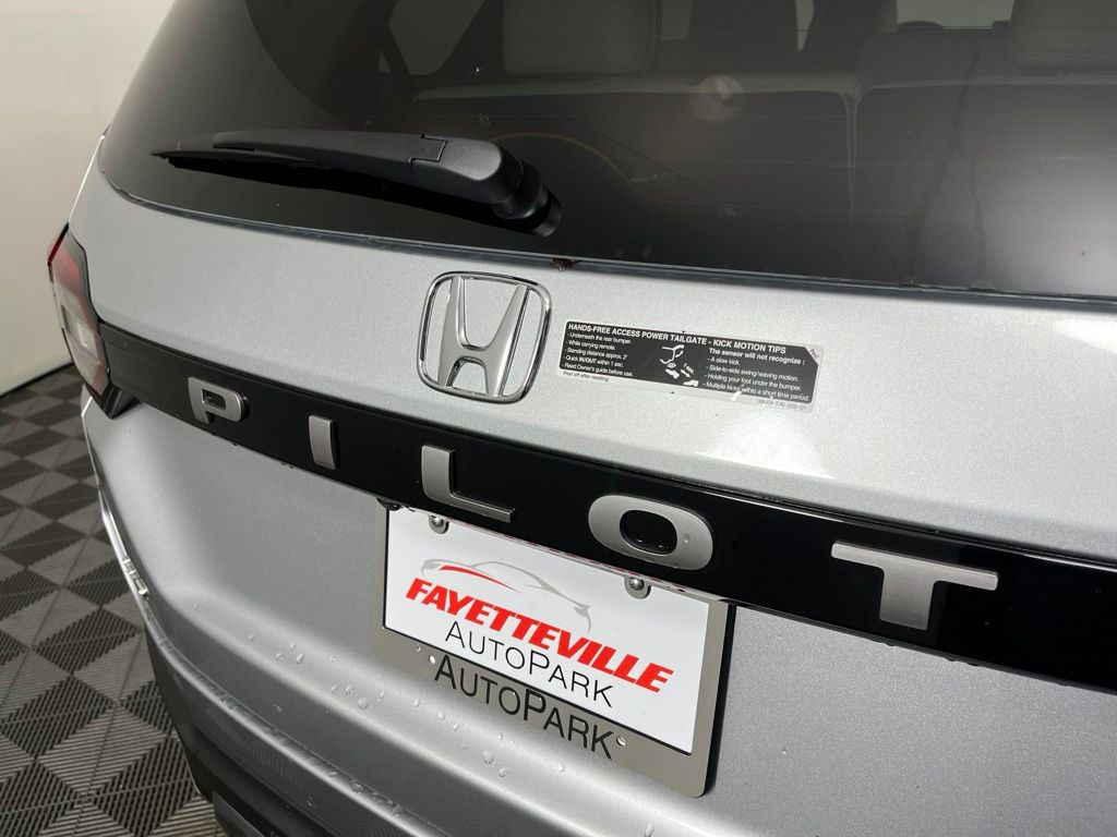 Thumbnail: 2026 Honda Pilot - 15