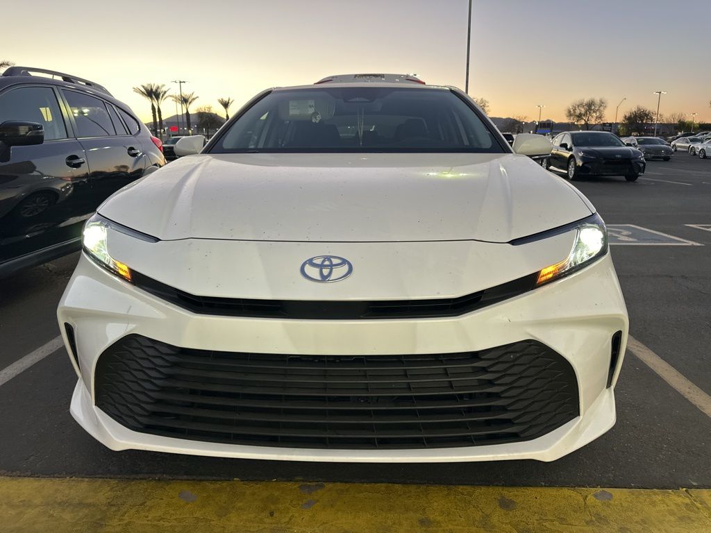 2025 Toyota Camry LE 2