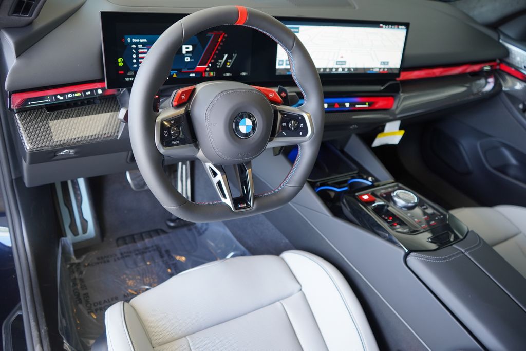 Thumbnail: 2026 BMW M5 - 14