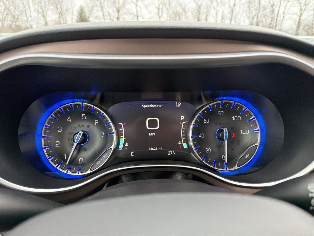 Thumbnail: 2019 Chrysler Pacifica - 30