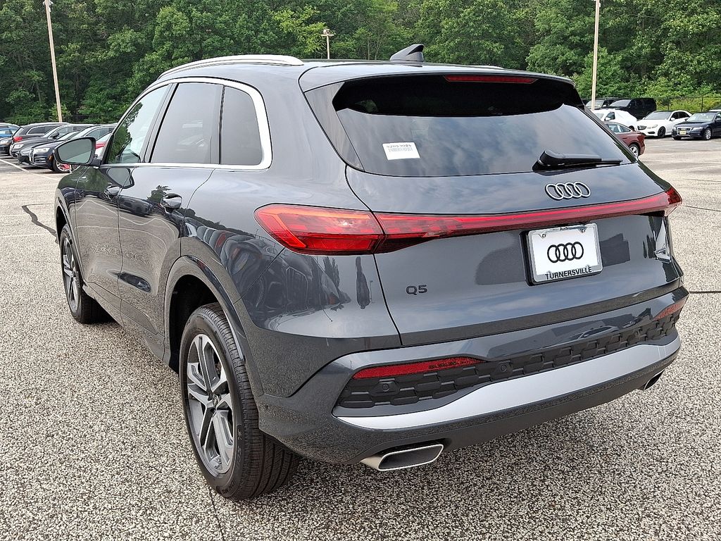 Thumbnail: 2025 Audi Q5 - 3