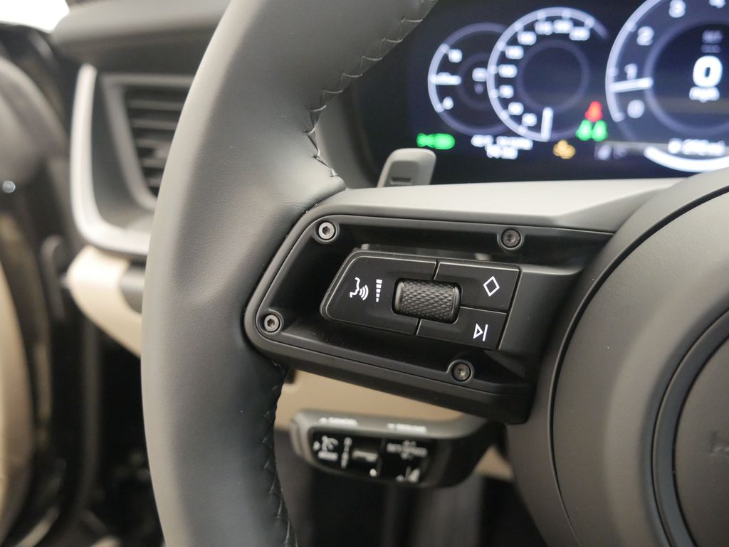 Thumbnail: 2026 Porsche 911 - 26