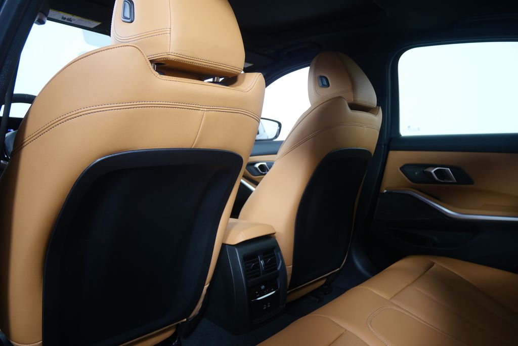 Thumbnail: 2026 BMW 3 Series - 17
