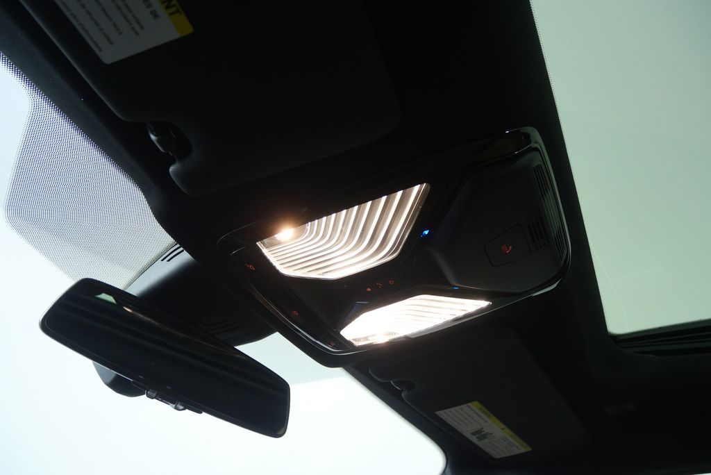 Thumbnail: 2023 BMW i4 - 25