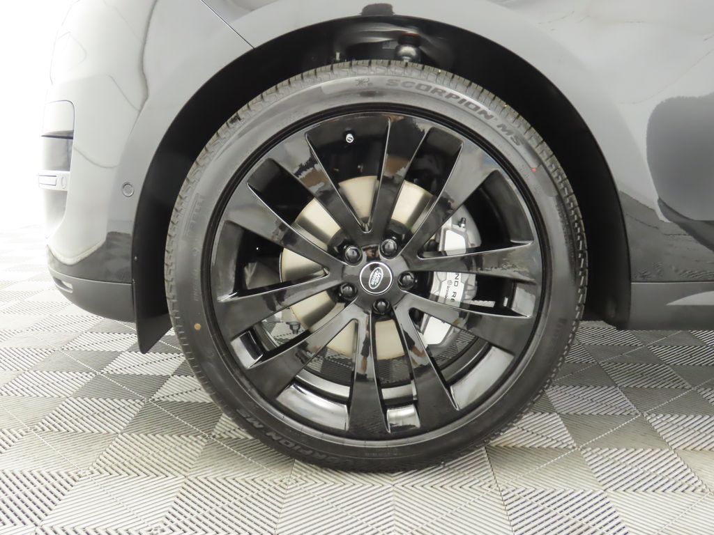 2025 Land Rover Range Rover Sport SE 32