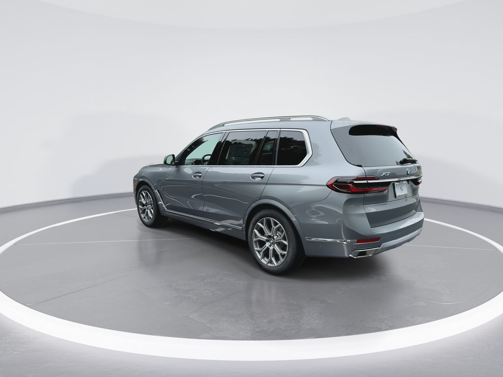Thumbnail: 2027 BMW X7 - 6