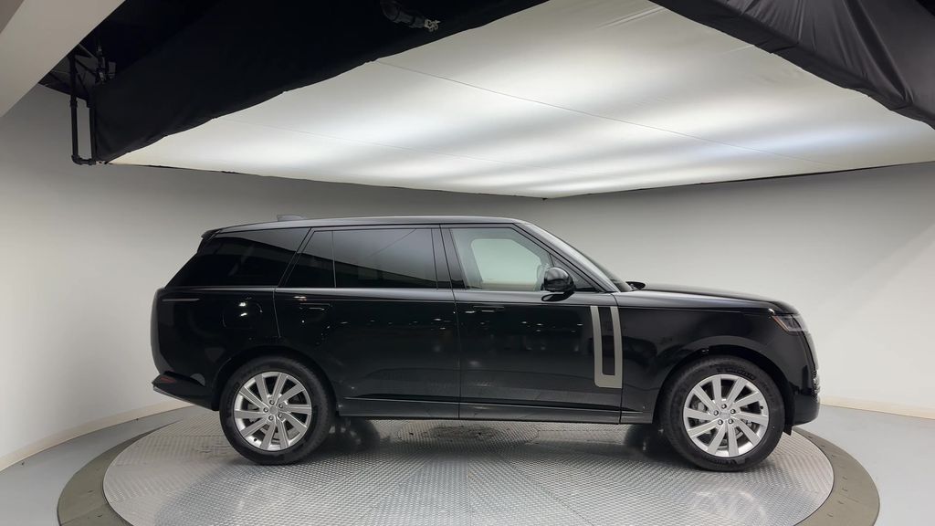 Thumbnail: 2023 Land Rover Range Rover - 9